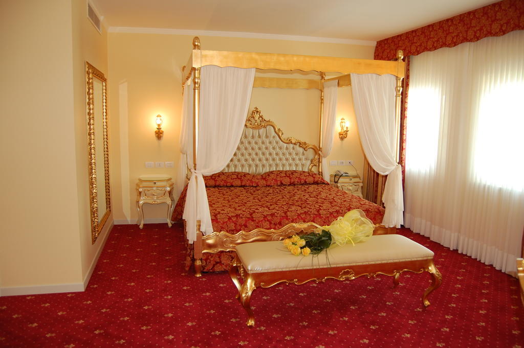 Hotel Motel Gold Calcinate ห้อง รูปภาพ