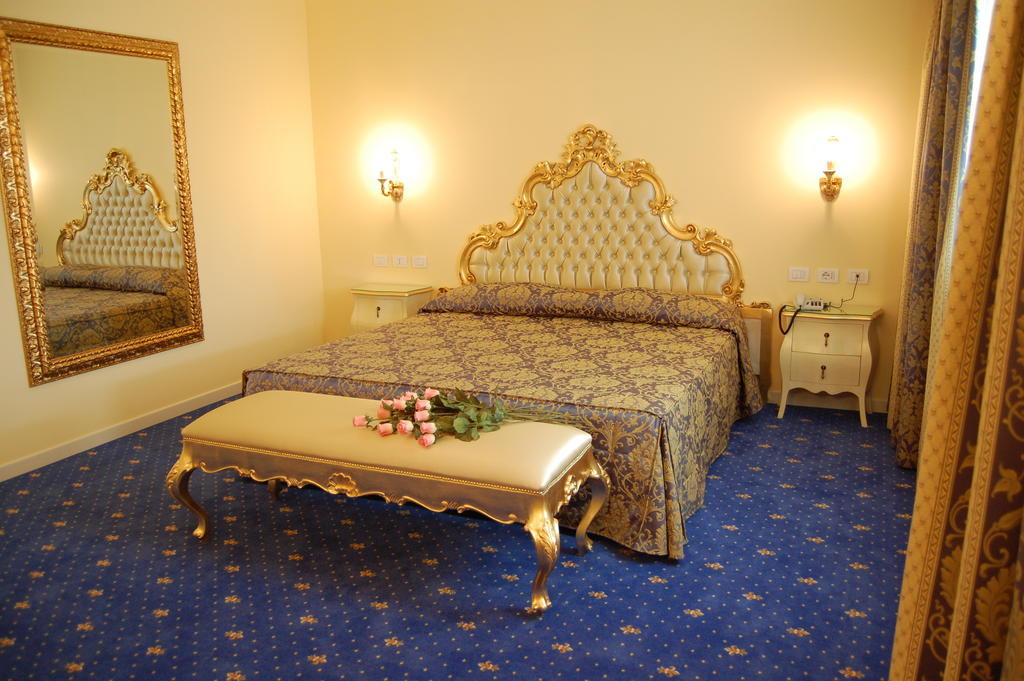 Hotel Motel Gold Calcinate ห้อง รูปภาพ